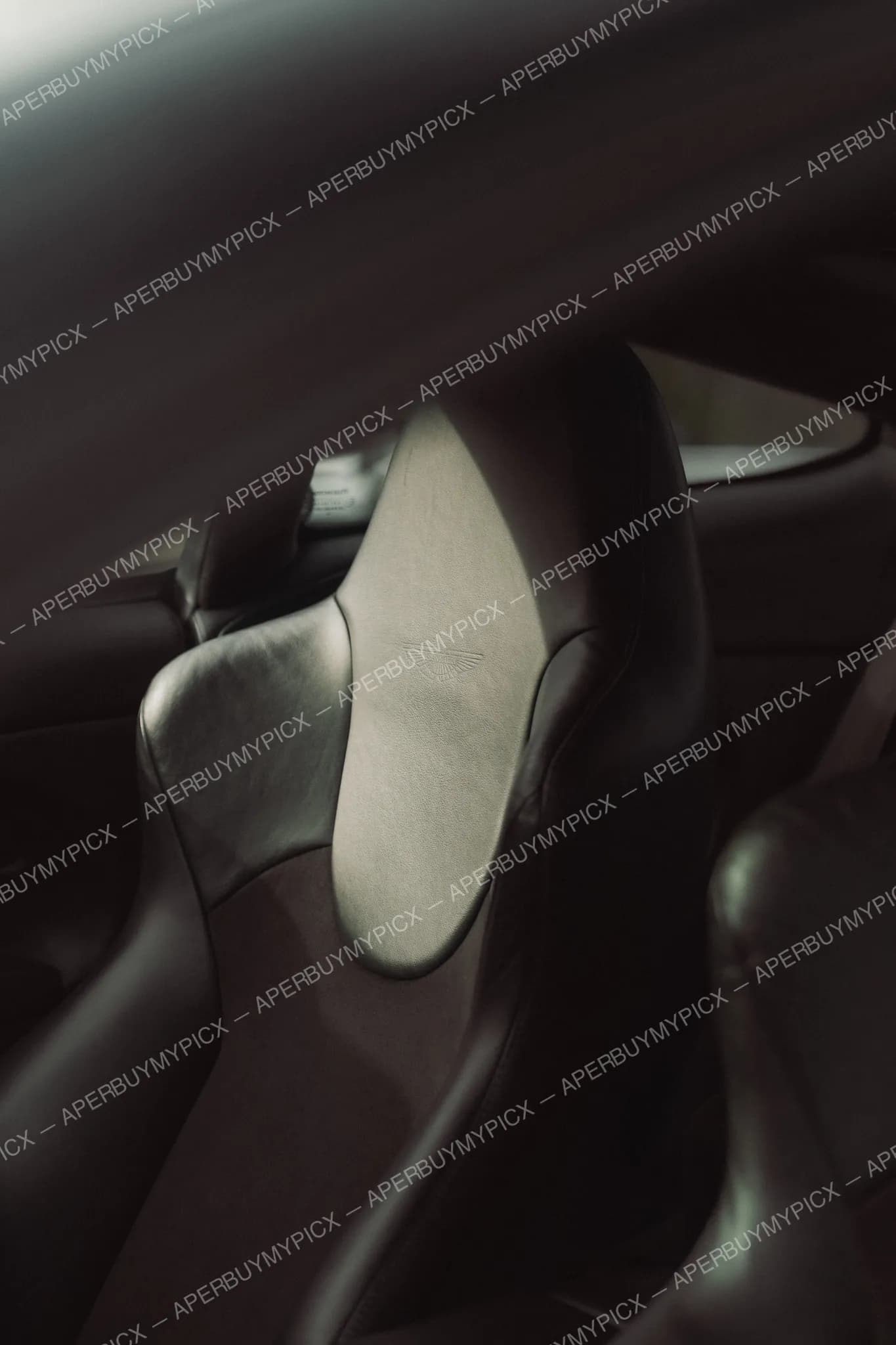 Aston Martin Vanquish S #025