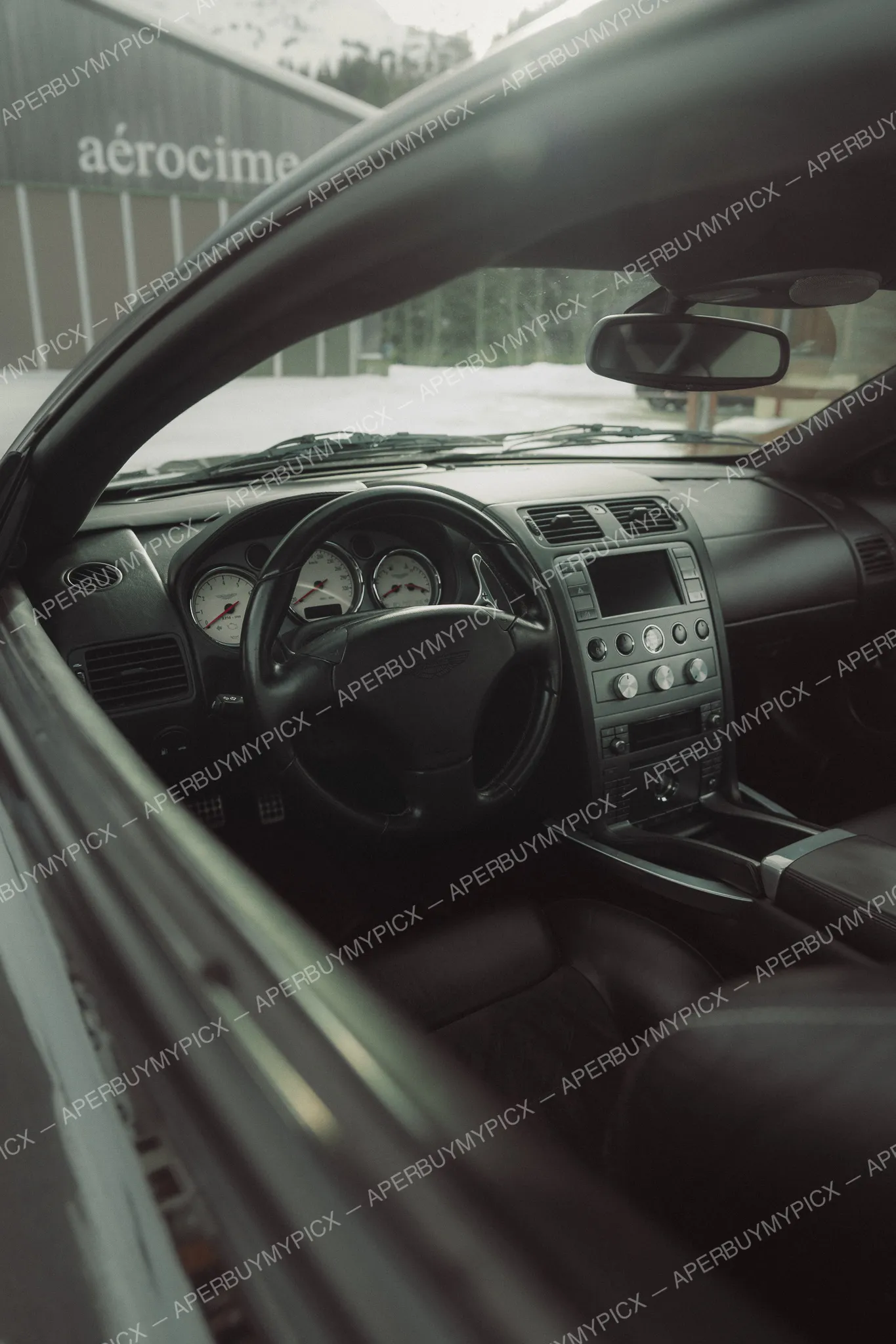 Aston Martin Vanquish S #027