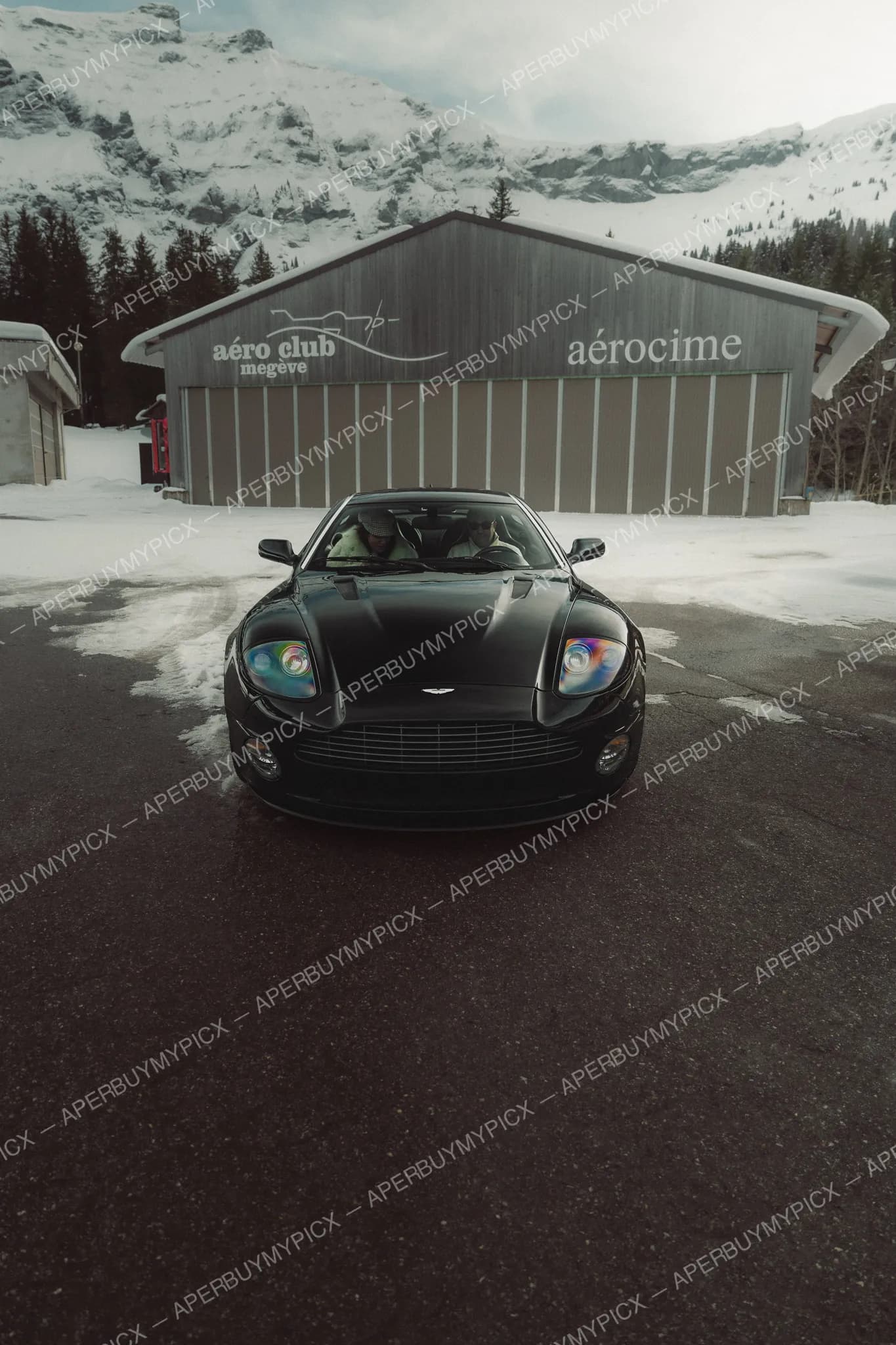 Aston Martin Vanquish S #034