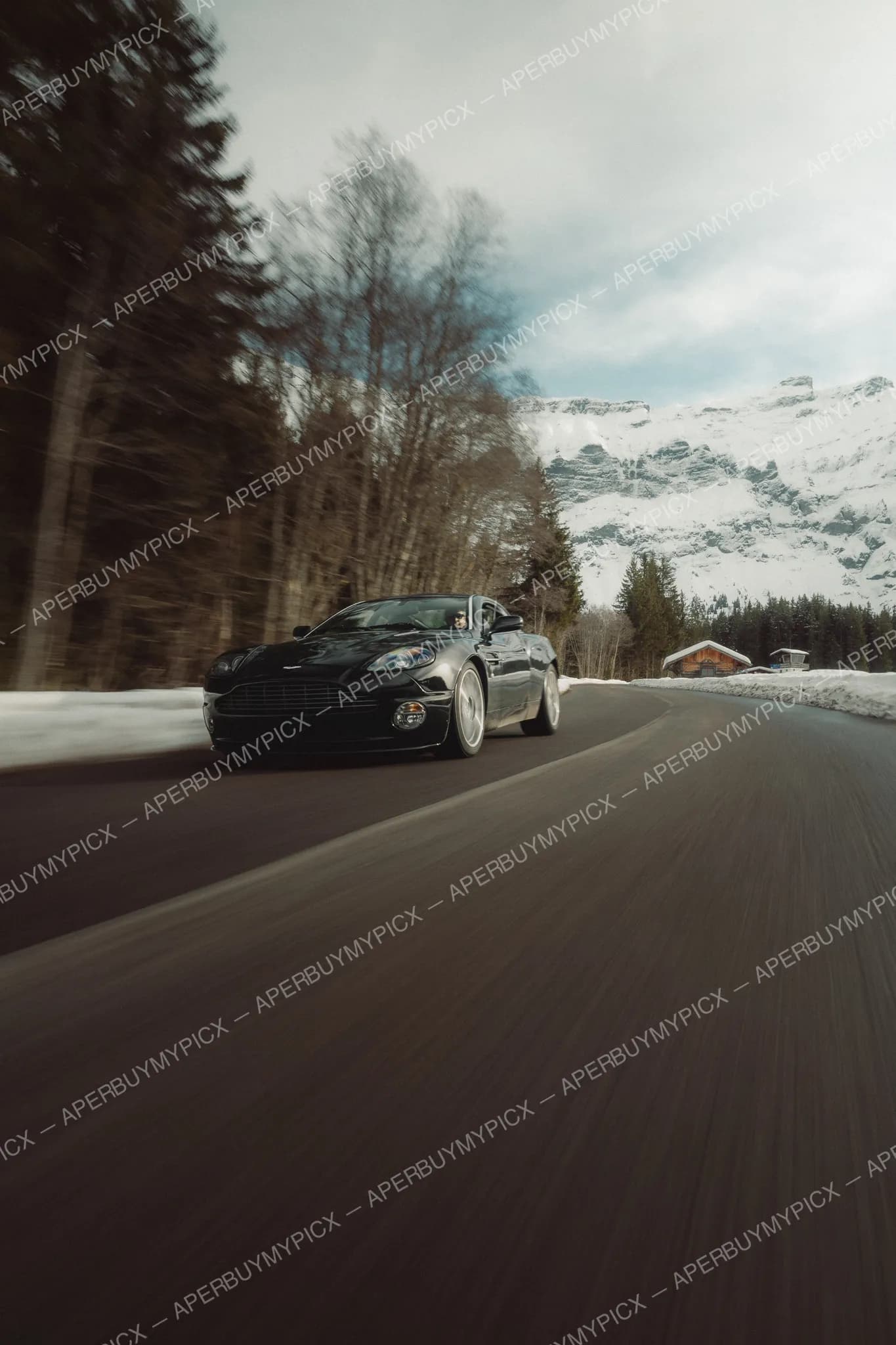 Aston Martin Vanquish S #041