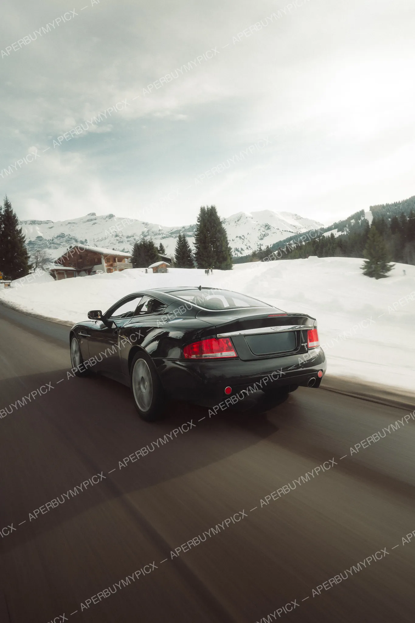 Aston Martin Vanquish S #059